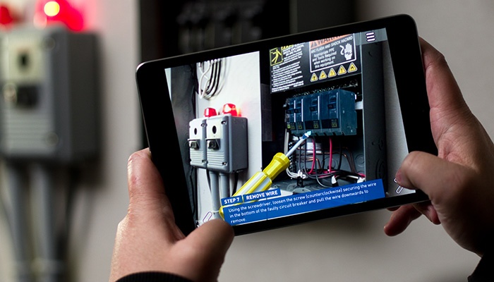 WorkLink04_circuitbreaker with iPad